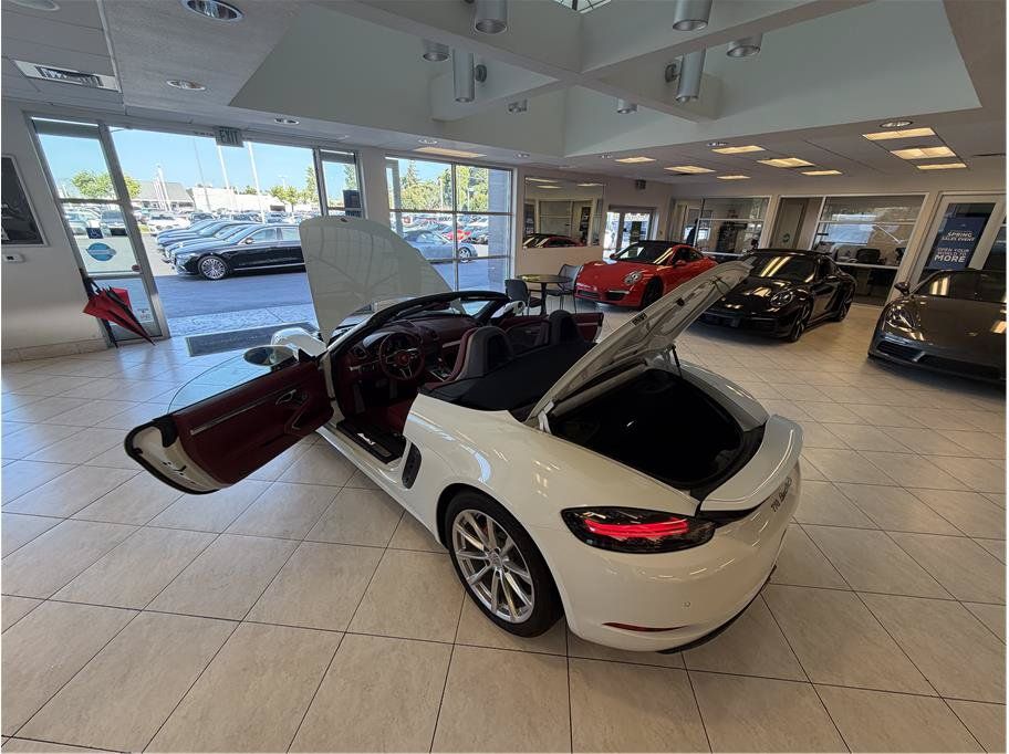 Used 2024 Porsche 718 Boxster S RWD image 37