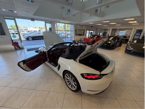Used 2024 Porsche 718 Boxster S RWD image 37