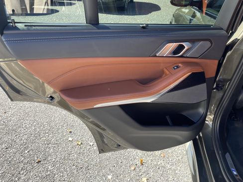 Certified 2025 BMW X5 xDrive40i w/ Executive Package image 15