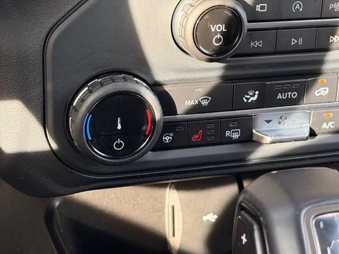 Used 2022 Ford Bronco Wildtrak AWD/4WD image 21