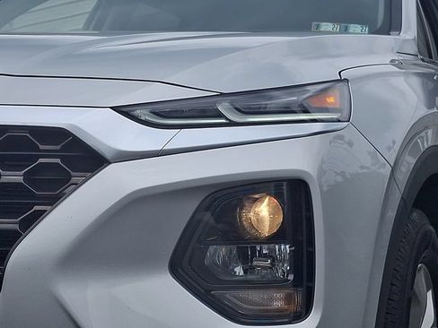 Used 2020 Hyundai Santa Fe SE FWD image 9