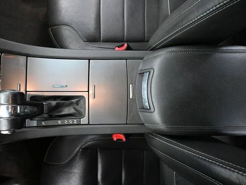 Used 2010 Ford Taurus Limited image 29