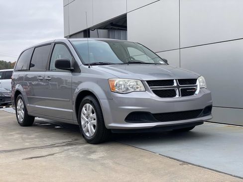 Used 2014 Dodge Grand Caravan SE w/ Quick Order Package 29E SE image 2