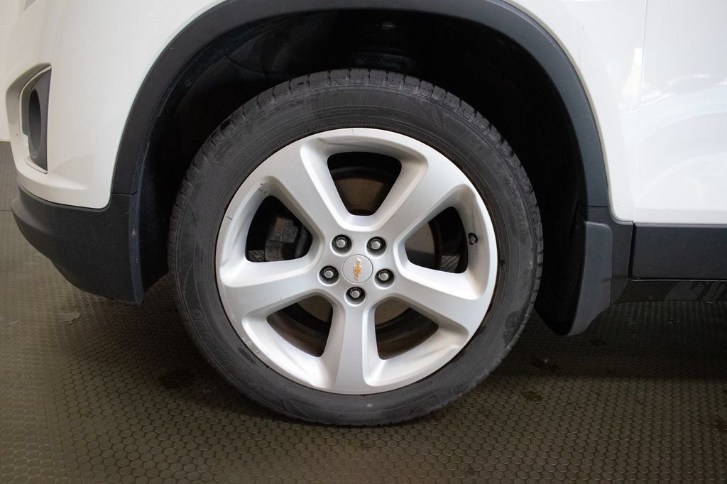 Used 2016 Chevrolet Trax LTZ w/ LPO, Protection Package AWD/4WD image 9