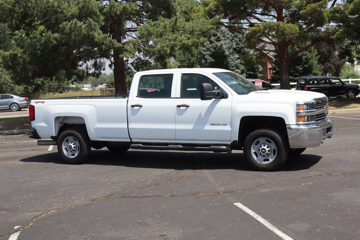 Used 2016 Chevrolet Silverado 2500 W/T AWD/4WD image 2