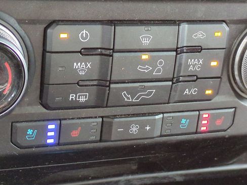 Used 2020 Ford F150 Platinum w/ Equipment Group 701A Luxury image 23