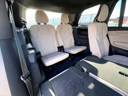 New 2026 Volvo XC90 B6 Plus w/ Protection Package Premier image 28