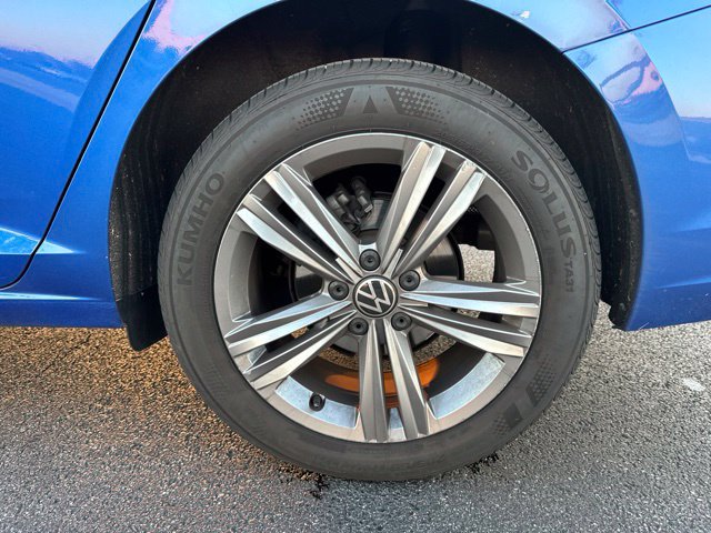 Used 2023 Volkswagen Jetta SE FWD image 9