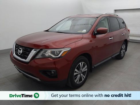 Used 2018 Nissan Pathfinder SV image 1