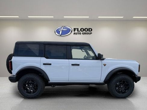 New 2026 Ford Bronco Badlands image 4