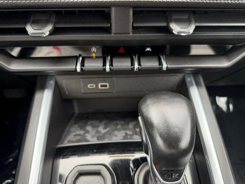 Used 2023 Chevrolet Colorado LT image 20