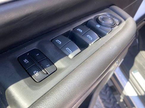 Used 2023 Chevrolet Tahoe Z71 AWD/4WD image 13