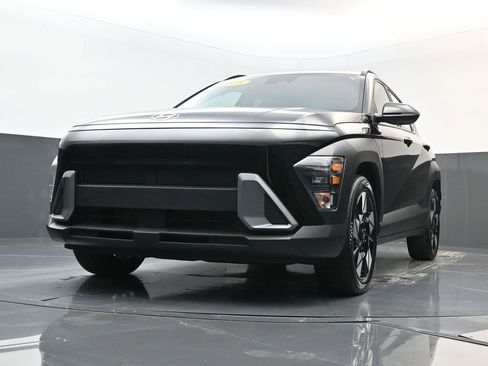 Certified 2025 Hyundai Kona SEL image 20