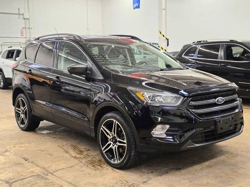 Used 2019 Ford Escape SEL image 2
