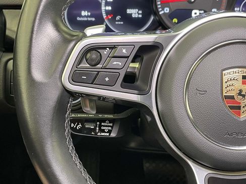 Used 2023 Porsche Cayenne Platinum Edition image 40