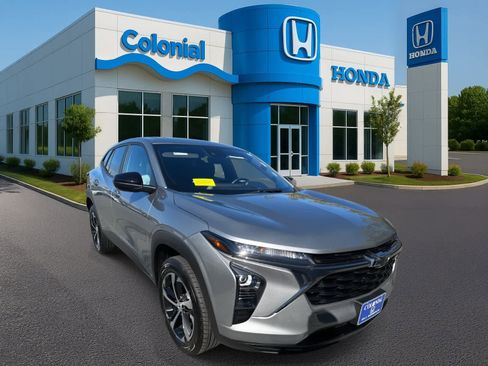 Used 2024 Chevrolet Trax RS w/ Driver Confidence Package image 9