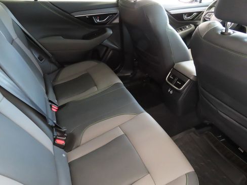 Used 2025 Subaru Outback Onyx Edition image 26