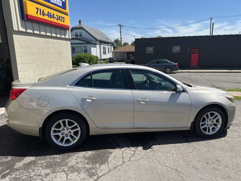 Used 2015 Chevrolet Malibu LT w/ Power Convenience Package image 9