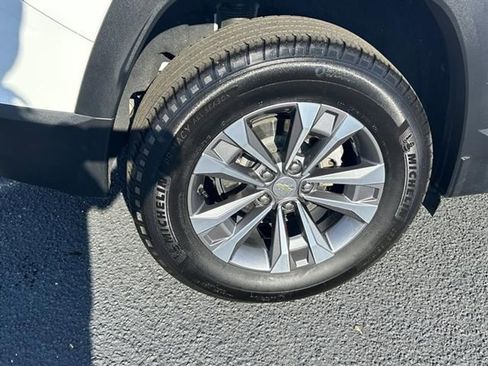 Used 2025 Chevrolet Equinox LT w/ Convenience Package II image 27