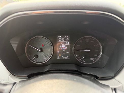 Used 2023 Subaru Outback Premium AWD/4WD image 12