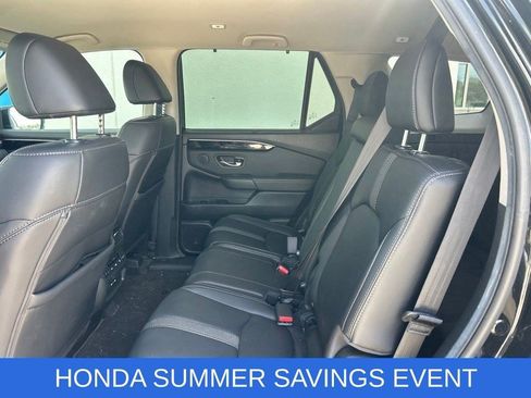Used 2025 Honda Pilot EX-L image 10