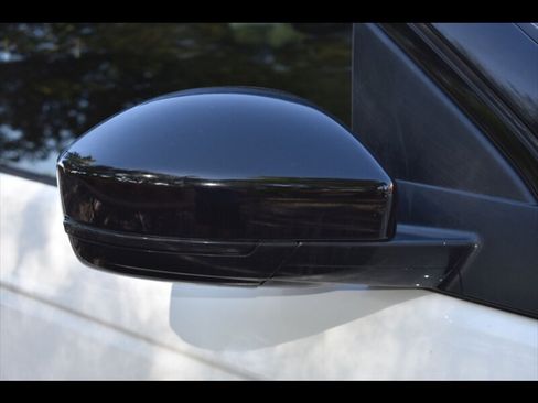 Used 2020 Land Rover Discovery Sport SE AWD/4WD image 53