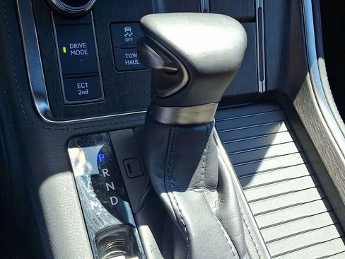 Used 2024 Lexus GX 550 w/ Cold Area Package AWD/4WD image 17