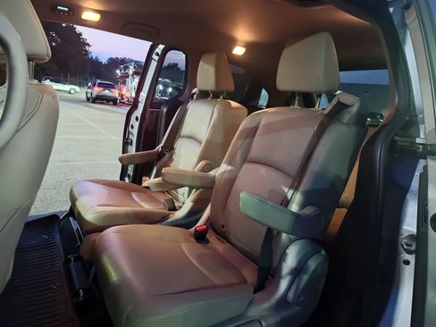 Used 2018 Honda Odyssey EX-L image 12