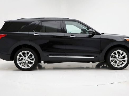 Used 2021 Ford Explorer Platinum w/ Equipment Group 601A image 2