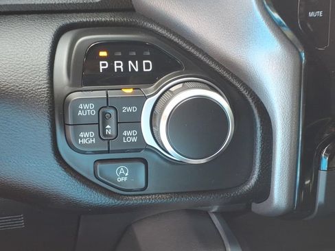 Used 2025 RAM 1500 Big Horn AWD/4WD image 8