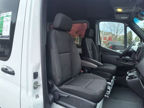 Used 2023 Mercedes-Benz Sprinter 2500 image 23