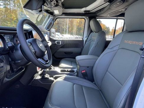 New 2026 Jeep Gladiator Mojave image 25