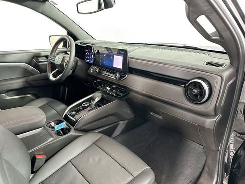 Used 2024 Chevrolet Colorado Z71 w/ Z71 Convenience Package 2 image 26