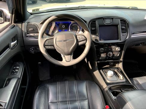 Used 2022 Chrysler 300 S image 7