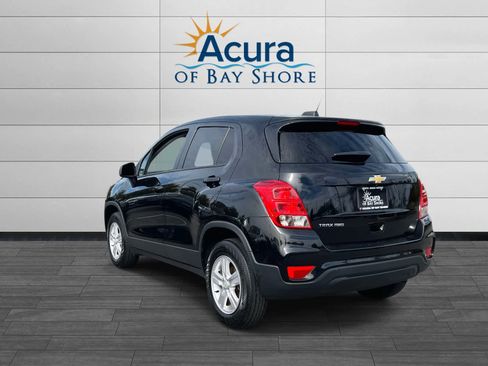 Used 2022 Chevrolet Trax LS w/ Tint and Cruise Package image 2