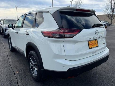 Certified 2025 Nissan Rogue S AWD/4WD image 5