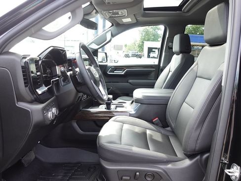 Used 2025 GMC Sierra 1500 Elevation w/ Elevation Premium Package AWD/4WD image 18