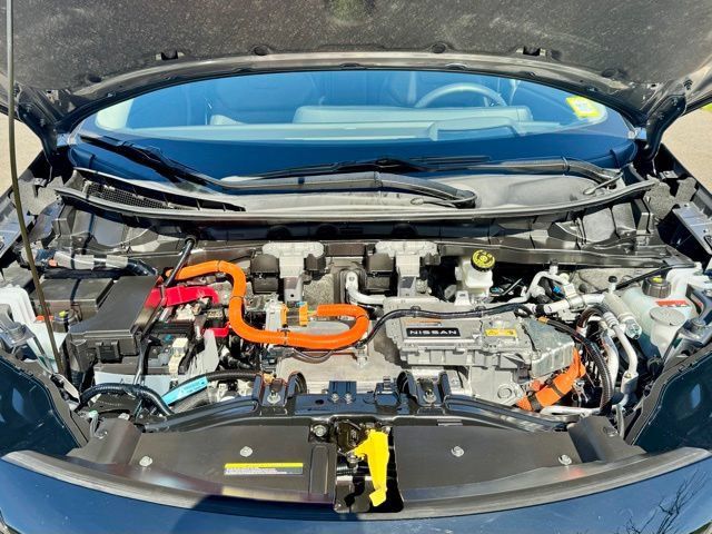 Used 2024 Nissan Ariya AWD image 11