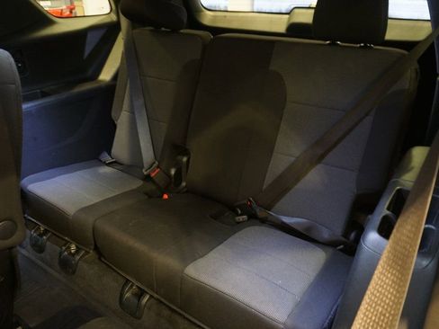 Certified 2023 Chevrolet Traverse LT w/ Rear Camera Mirror Package image 12