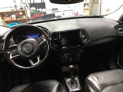 Used 2019 Jeep Compass Limited FWD image 11