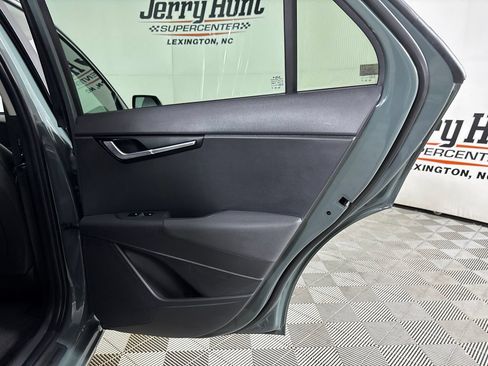 Used 2024 Kia Niro Wave w/ Wave Preserve Package FWD image 23
