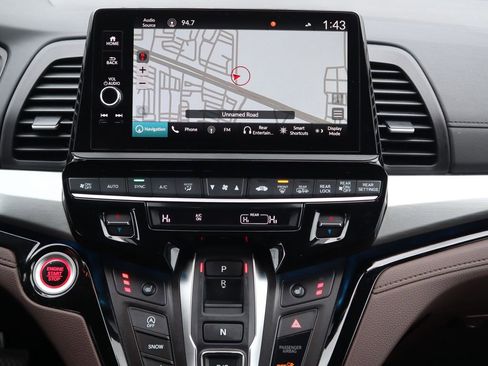 Used 2025 Honda Odyssey Touring image 18