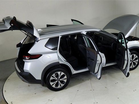 Certified 2022 Nissan Rogue SV image 28