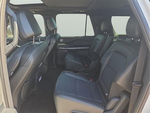 New 2025 Lincoln Navigator L Reserve w/ Jet Appearance Package image 9