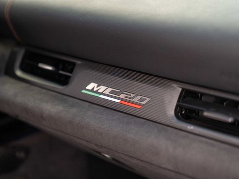 Used 2022 Maserati MC20 Coupe image 41