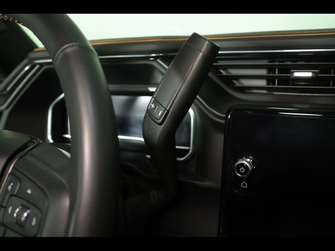 Used 2024 GMC Sierra 2500 AT4 w/ Technology Package image 32