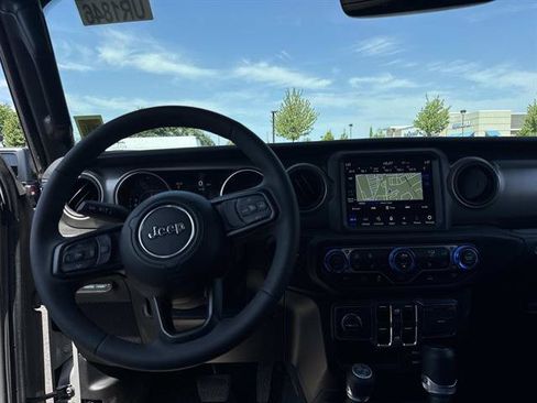 Used 2023 Jeep Wrangler Unlimited w/ Cold Weather Group AWD/4WD image 9