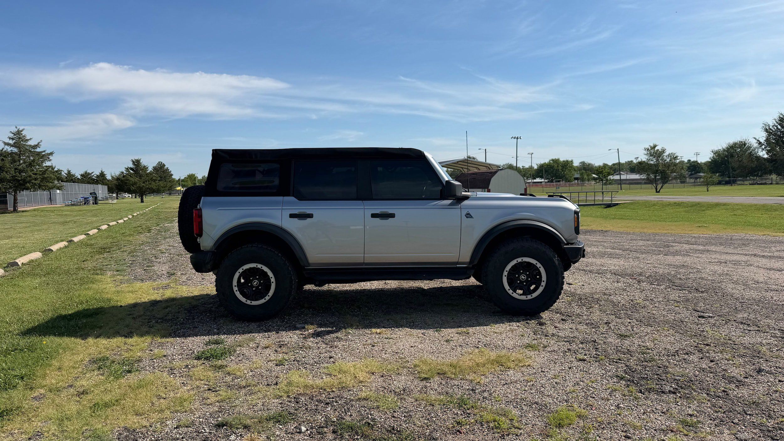Used 2022 Ford Bronco Black Diamond w/ Sasquatch Package AWD/4WD image 2