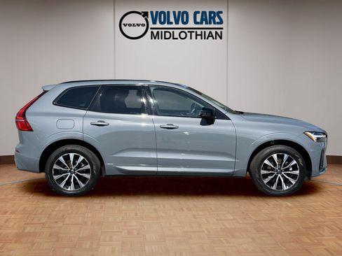 Used 2023 Volvo XC60 B5 Plus w/ Climate Package AWD/4WD image 18