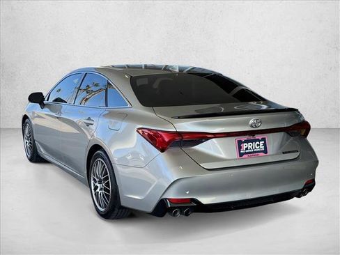 Used 2021 Toyota Avalon Touring w/ Advanced Safety Package image 3